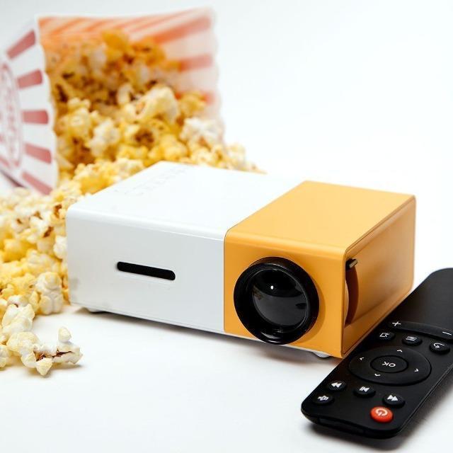 Gadgets d'Eve LEDPRO™ : Mini Projecteur Portable LED